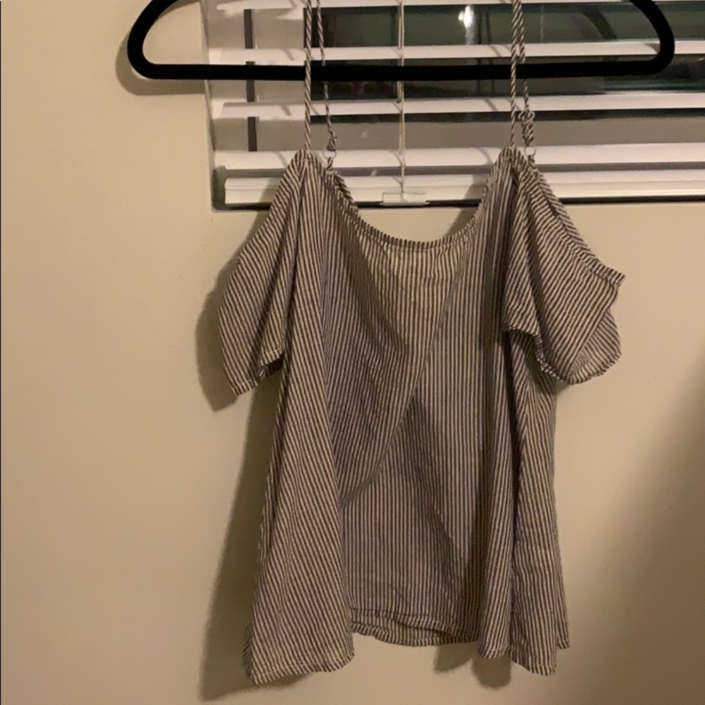 Blouse from Element. Size small. Never worn.